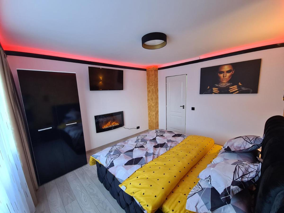 Diamonds House 2 Apartment Lupeni  Bagian luar foto